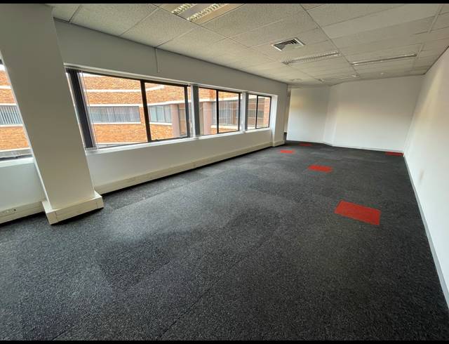 822M² OFFICE TO LET IN PARKTOWN